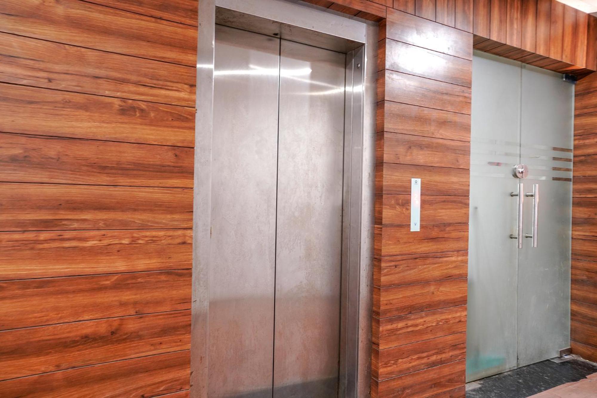 Fabhotel The Valentine - Udhna Road Surat Exterior foto